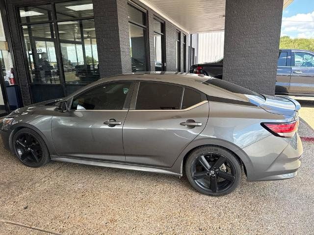 Used 2021 Nissan Sentra SR FWD image 2