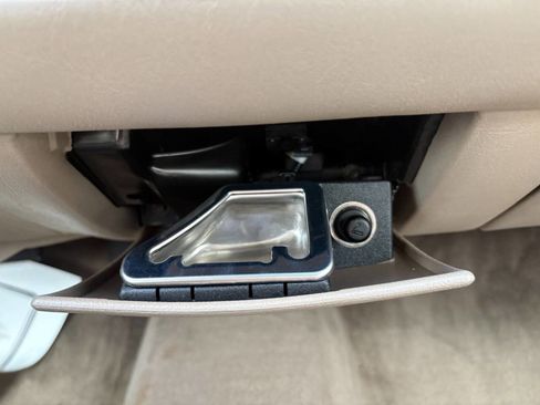 Used 2002 Buick Park Avenue Base 4dr Sedan w/ Prestige Pkg image 19