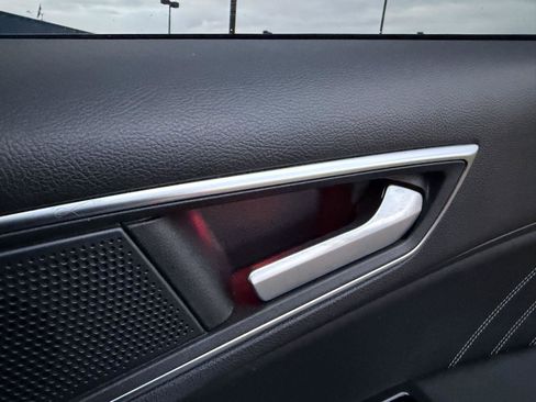 Used 2019 Ford Edge ST w/ Convenience Package image 39