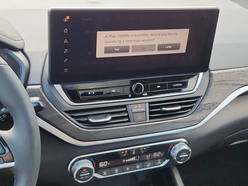 New 2025 Nissan Altima 2.5 SL image 14