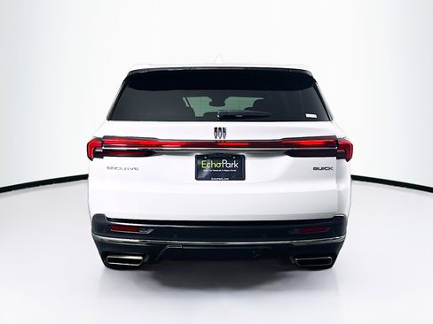 Used 2025 Buick Enclave Preferred image 7