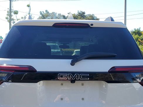 Certified 2023 GMC Acadia SLT w/ Elevation Edition image 13