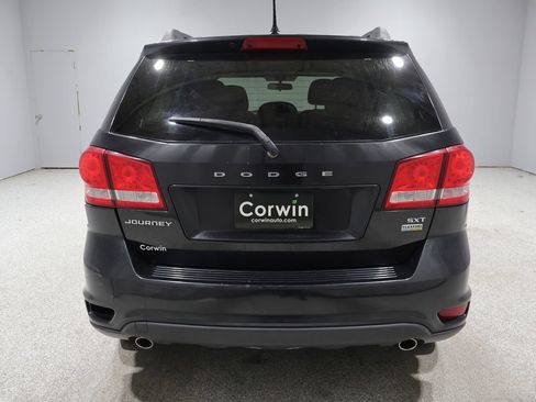 Used 2013 Dodge Journey SXT FWD image 3