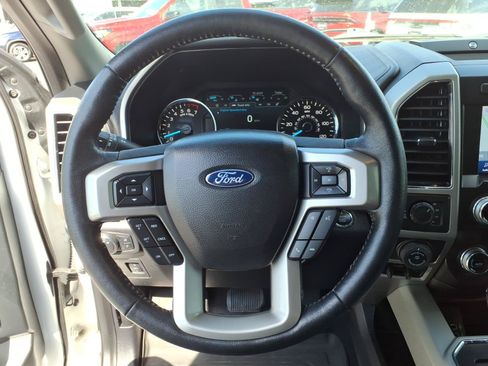 Used 2020 Ford F150 Lariat w/ Equipment Group 502A Luxury AWD/4WD image 17