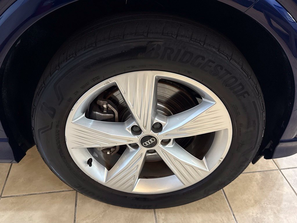 Used 2023 Audi Q4 e-tron Prestige AWD/4WD image 65