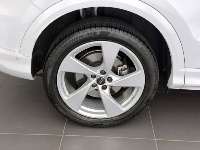 Used 2025 Audi Q5 Premium Plus AWD/4WD image 7