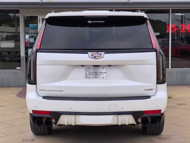 Used 2023 Cadillac Escalade ESV V w/ Heavy-Duty Trailer Package AWD/4WD image 5