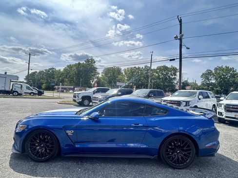 Used 2017 Ford Mustang GT w/ GT Performance Package RWD image 2