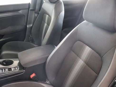 Used 2025 Honda Civic Sport image 27