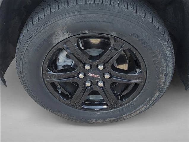Used 2022 GMC Acadia AT4 w/ Technology Package AWD/4WD image 23