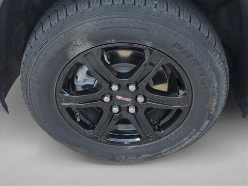 Used 2022 GMC Acadia AT4 w/ Technology Package AWD/4WD image 23