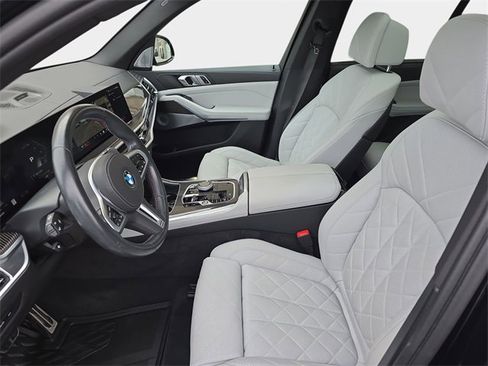Used 2024 BMW X5 M60i image 18