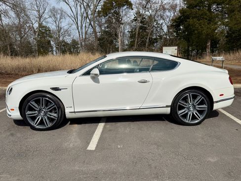 Used 2017 Bentley Continental GT image 8