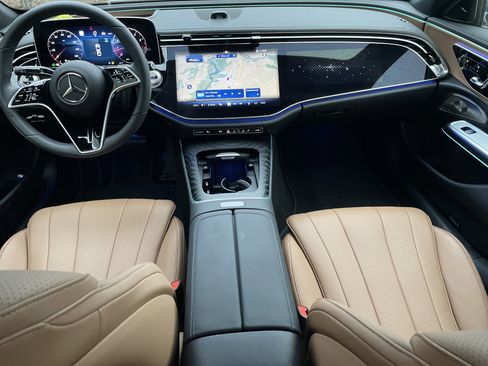 Certified 2025 Mercedes-Benz E 350 E 350 4MATIC Sedan image 27