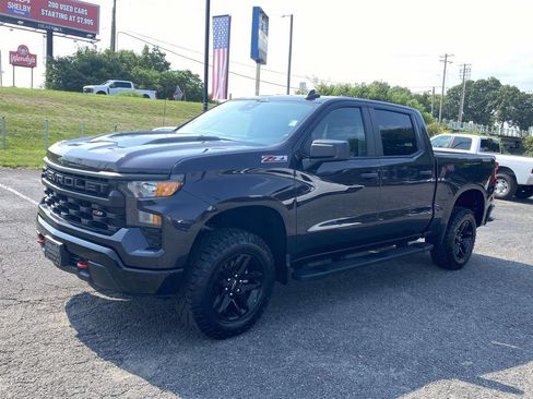 Used 2023 Chevrolet Silverado 1500 Custom Trail Boss AWD/4WD image 3