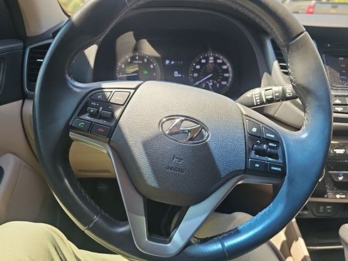 Used 2016 Hyundai Tucson Sport FWD image 5