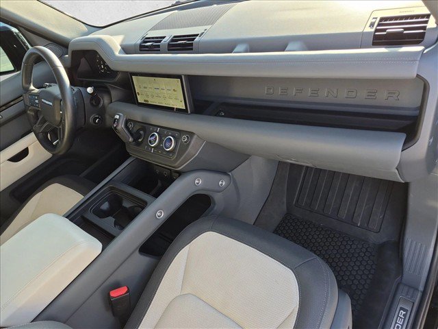 Used 2024 Land Rover Defender 110 X-Dynamic SE AWD/4WD image 24