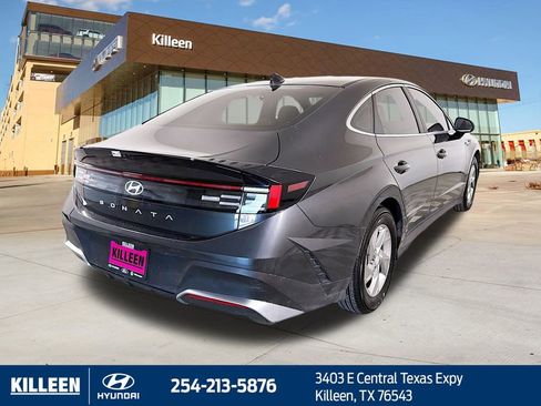 Used 2025 Hyundai Sonata SE image 9