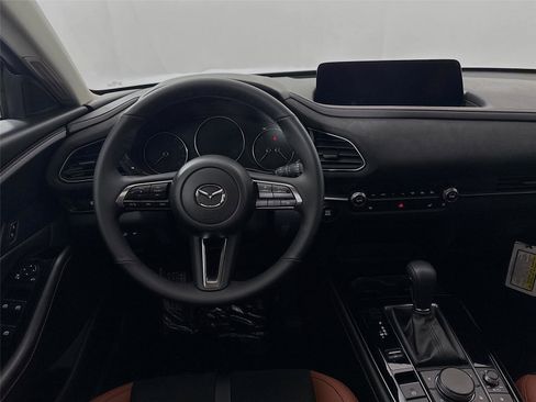 New 2025 MAZDA CX-30 Carbon image 34