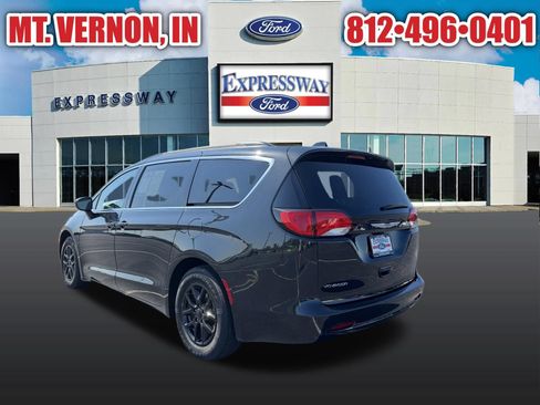 Used 2020 Chrysler Voyager Lxi FWD image 8