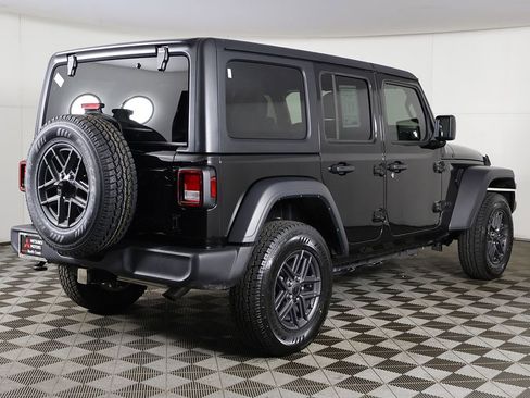 Used 2024 Jeep Wrangler Unlimited Sport AWD/4WD image 8