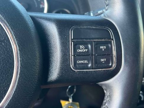 Used 2016 Jeep Wrangler Sahara w/ Connectivity Group AWD/4WD image 22