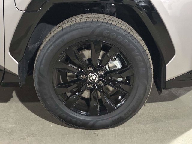 New 2026 Toyota RAV4 SE w/ Convenience Package AWD/4WD image 8