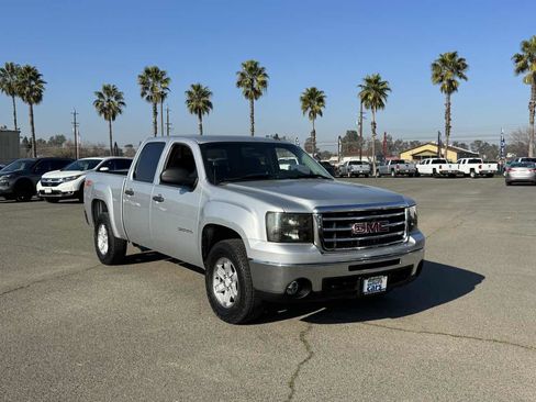 Used 2013 GMC Sierra 1500 SLE w/ Power Tech Package image 3