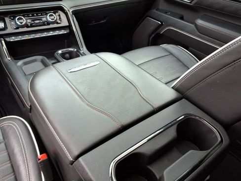 Used 2025 GMC Sierra 2500 AT4X image 28