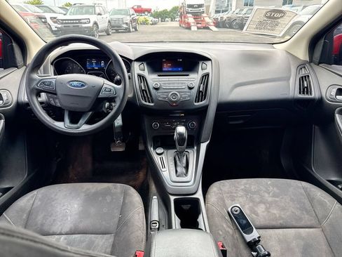 Used 2016 Ford Focus SE FWD image 10