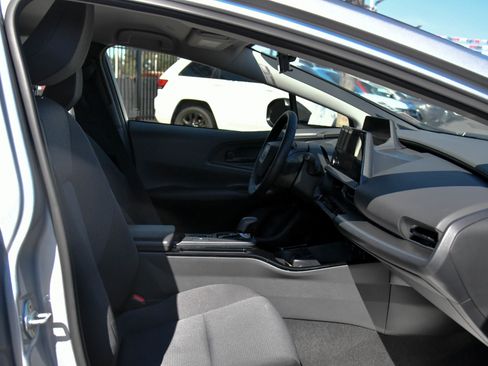 Used 2025 Toyota Prius LE image 45