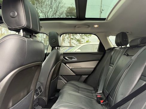 Used 2018 Land Rover Range Rover Velar S image 22