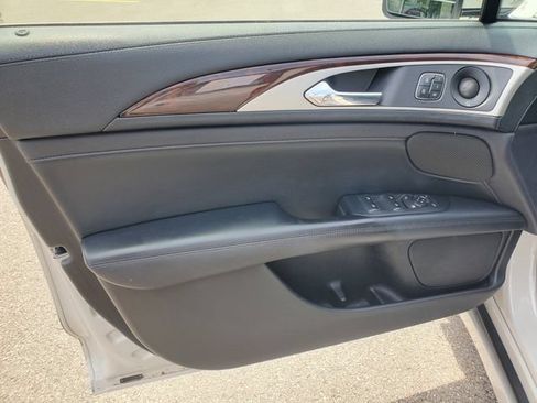 Used 2019 Lincoln MKZ Reserve w/ Reserve Plus Package AWD/4WD image 9