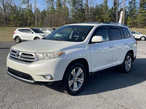 Used 2011 Toyota Highlander Limited w/ Tow Pkg image 6