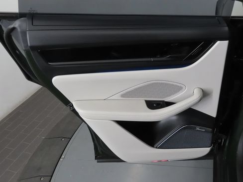 Certified 2025 Porsche Macan 4 Electric AWD/4WD image 44
