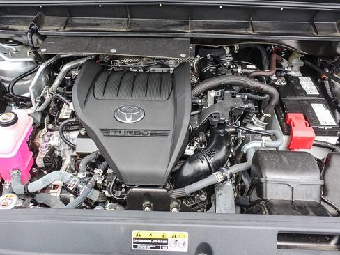 Used 2023 Toyota Highlander XLE FWD image 27