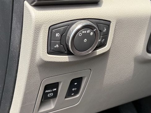 Used 2018 Ford F150 XLT w/ Equipment Group 302A Luxury RWD image 28