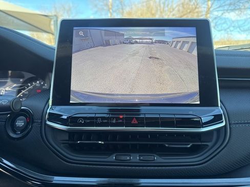 New 2026 Jeep Compass Latitude image 15