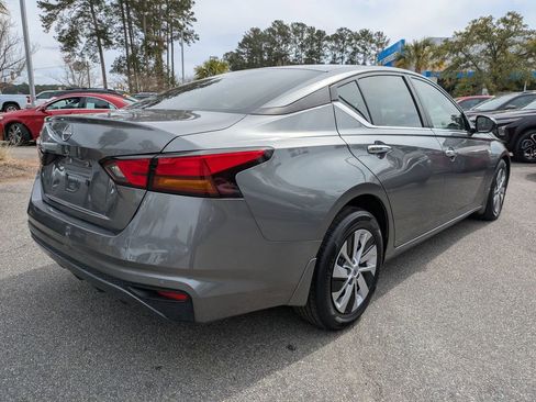 Used 2023 Nissan Altima 2.5 S image 4