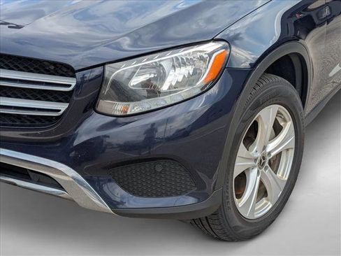 Used 2018 Mercedes-Benz GLC 300 4MATIC image 10
