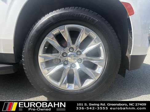 Used 2021 Chevrolet Tahoe Premier w/ Premium Package image 35
