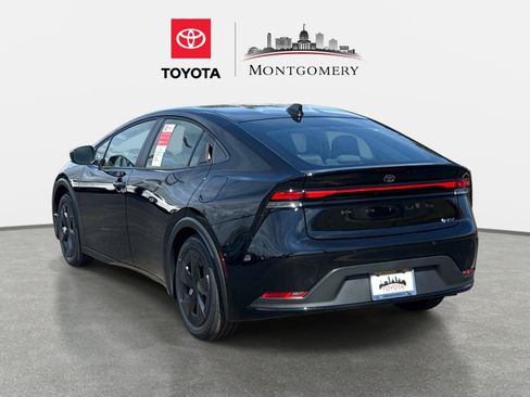 New 2026 Toyota Prius LE FWD image 5