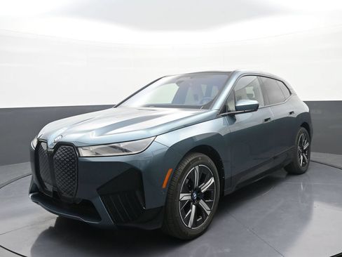 Used 2024 BMW iX xDrive50 w/ Sport Package AWD/4WD image 1