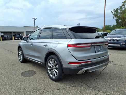 Used 2022 Lincoln Corsair AWD w/ Premium Package image 5