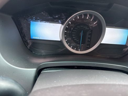 Used 2015 Ford Explorer XLT w/ Equipment Group 202A image 9