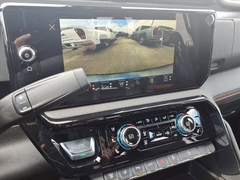 New 2026 GMC Sierra 2500 AT4 w/ AT4 Premium Plus Package image 24