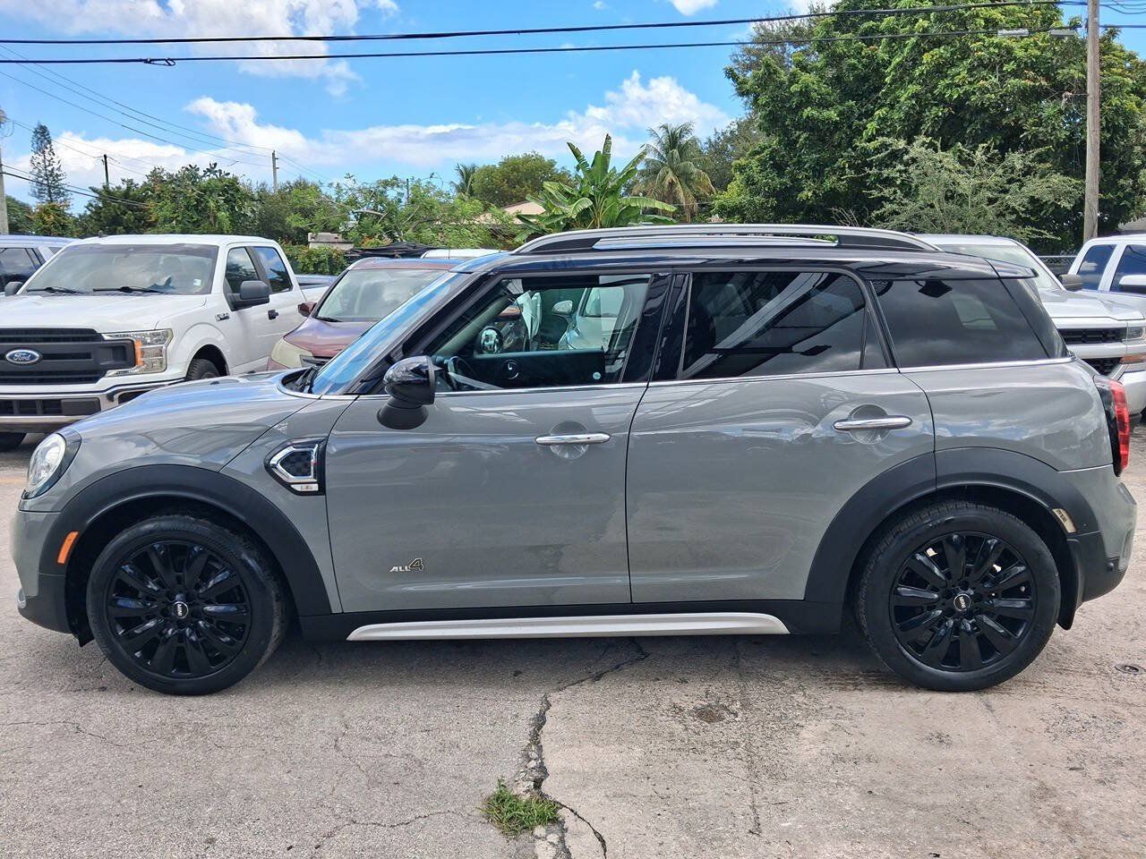Used 2017 MINI Cooper Countryman ALL4 AWD/4WD image 2