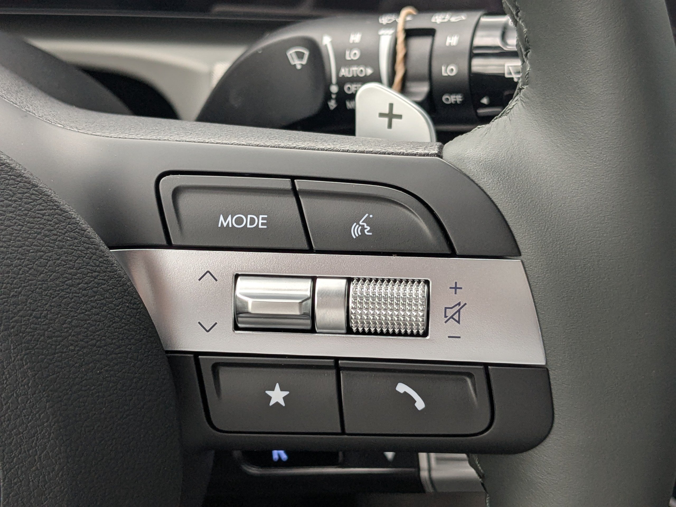 New 2026 Hyundai Tucson Limited FWD image 32