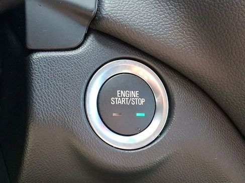 Used 2023 Chevrolet Equinox LT FWD image 16