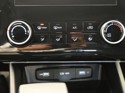 Used 2024 Hyundai Tucson SE image 33